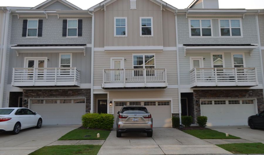 1021 Diamond Dove Ln, Apex, NC 27502 - 4 Beds, 4 Bath