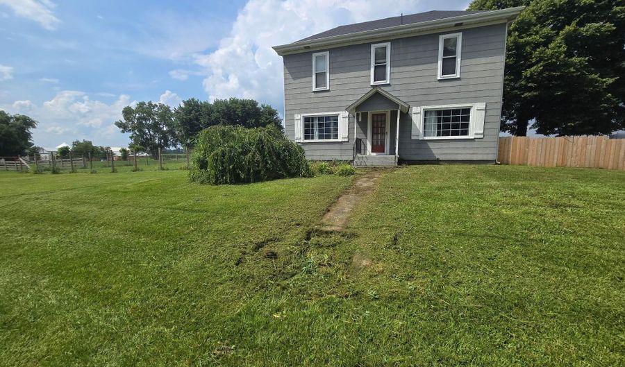 8136 Cincinnati Zanesville Rd SW, Amanda, OH 43102 - 4 Beds, 2 Bath