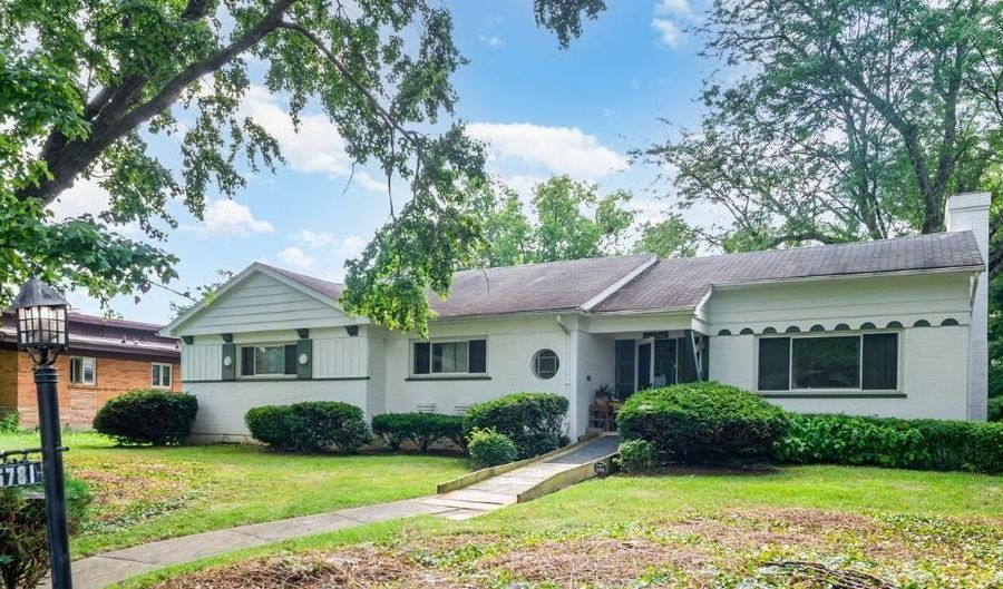 6781 Meadow Ridge Ln, Amberley, OH 45237 - 3 Beds, 3 Bath