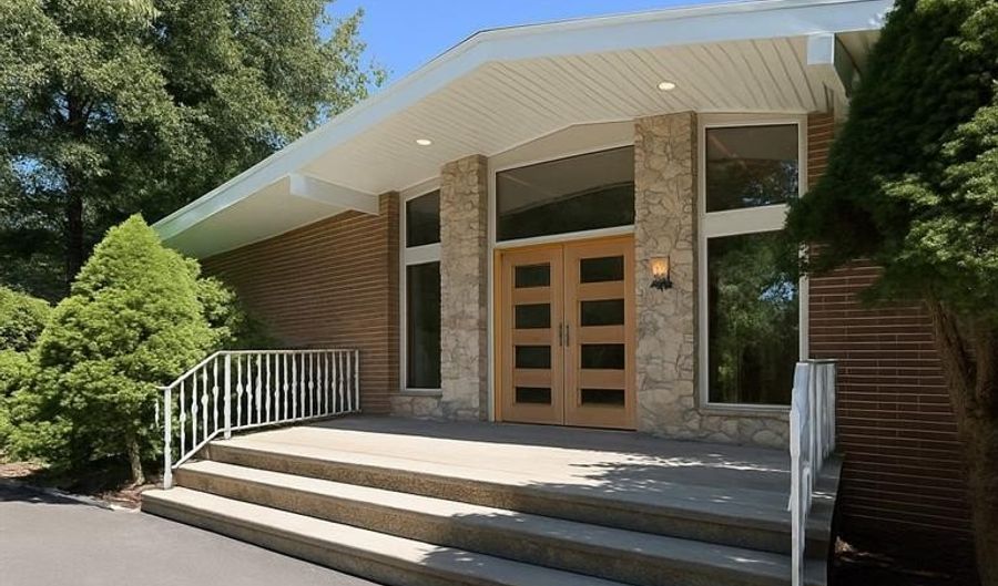 46 Overlook Rd, Alpine, NJ 07620 - 5 Beds, 4 Bath