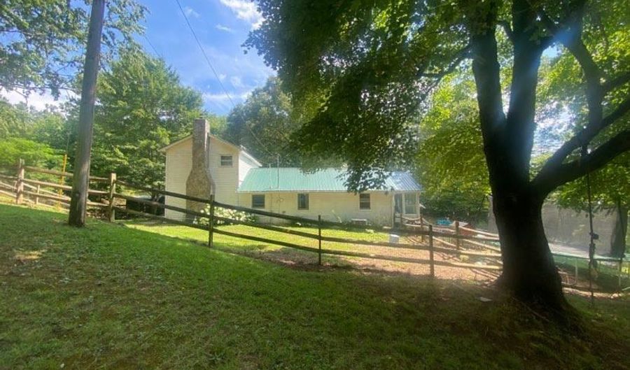 61 Country View Ln, Mill Spring, NC 28756 - 4 Beds, 2 Bath