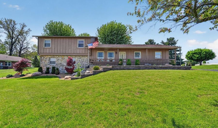 1047 Tekulve, Batesville, IN 47006 - 3 Beds, 2 Bath