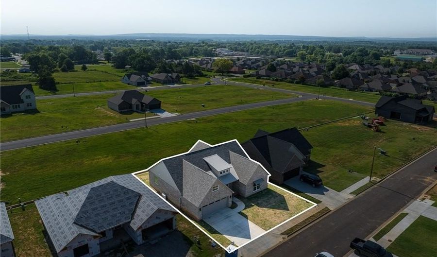 504 Waggoner Ln, Barling, AR 72923 - 4 Beds, 2 Bath