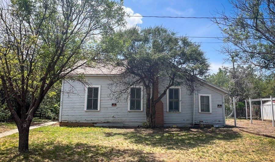 206 W Ave B, Alpine, TX 79830 - 2 Beds, 1 Bath