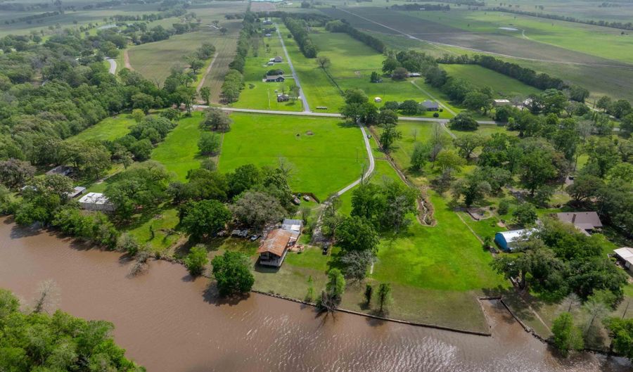 9204 La Hwy 82, Abbeville, LA 70510 - 0 Beds, 0 Bath