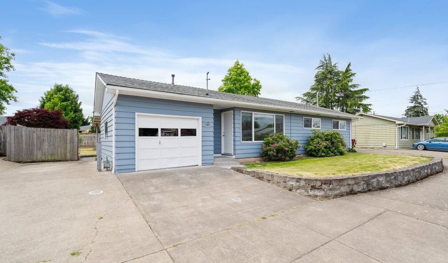 2222 34TH Ave, Albany, OR 97322 - 3 Beds, 1 Bath
