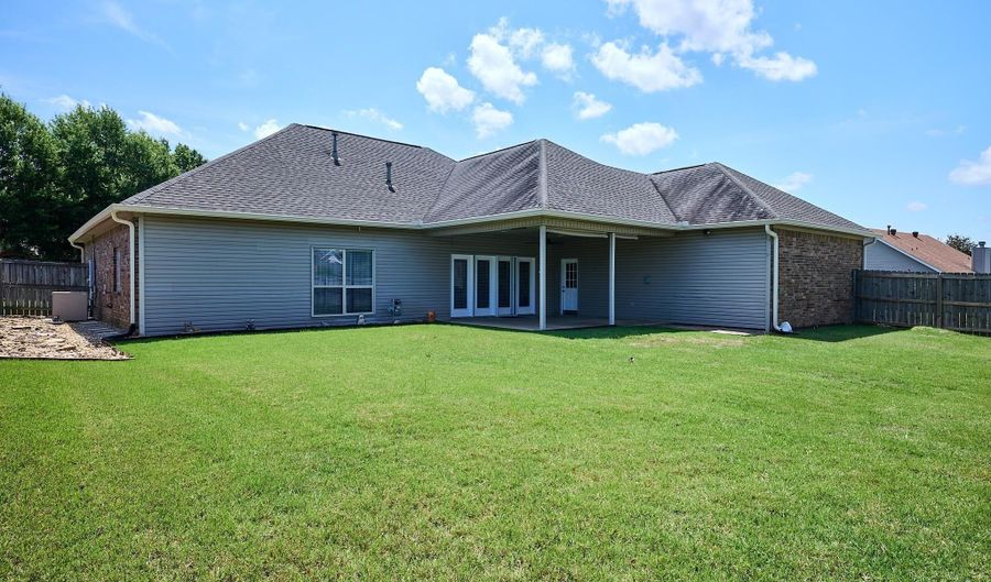 4116 Wildflower Ln, Benton, AR 72015 - 3 Beds, 2 Bath