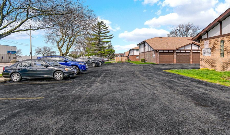 5100 W 122nd St 2B, Alsip, IL 60803 - 2 Beds, 2 Bath
