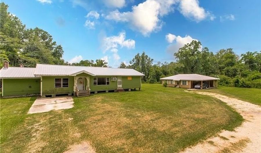 1970 AVENUE L Ave, Bogalusa, LA 70427 - 3 Beds, 2 Bath