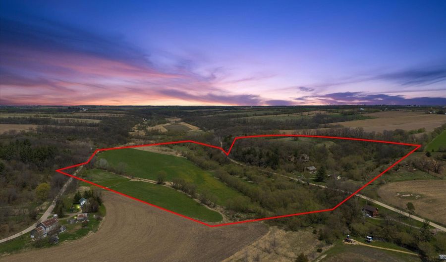 N6706 Dougherty Creek Rd, Argyle, WI 53504 - 4 Beds, 2 Bath