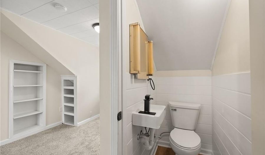 180 Broadway St, Austin, IN 47102 - 3 Beds, 2 Bath
