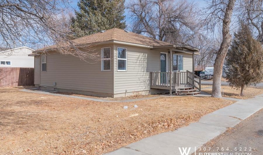 224 Central Ave, Deaver, WY 82421 - 3 Beds, 1 Bath