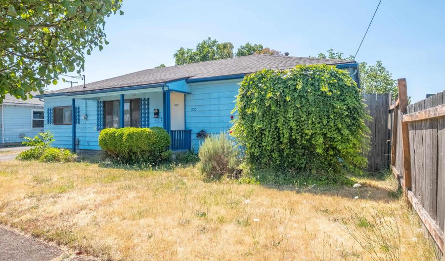 700 Ermine St SE, Albany, OR 97322 - 3 Beds, 1 Bath