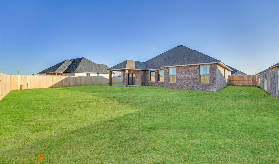 2121 Longhorn Trl, Altus, OK 73521 - 4 Beds, 3 Bath