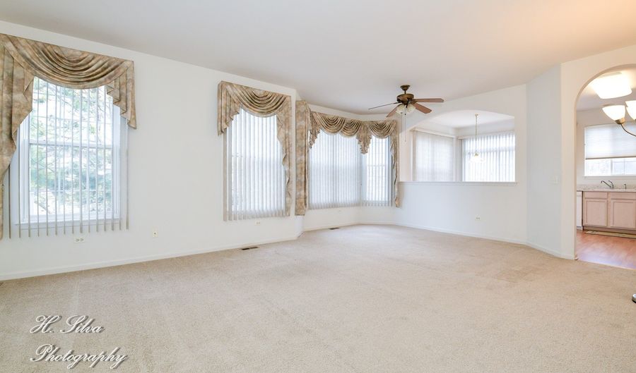 2963 Talaga Dr, Algonquin, IL 60102 - 2 Beds, 2 Bath