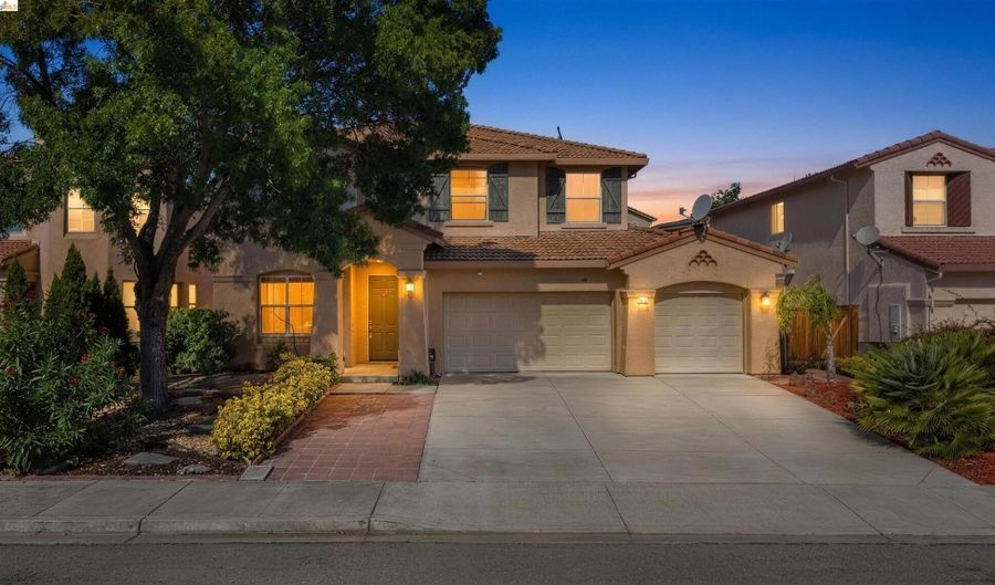 1842 Sanger Peak Way, Antioch, CA 94531 - 5 Beds, 3 Bath