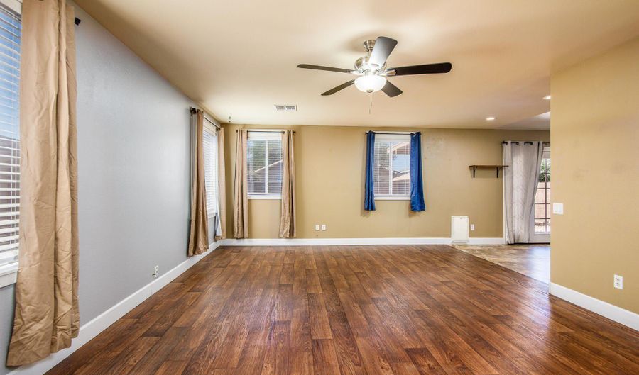1843 W RENAISSANCE Ave, Apache Junction, AZ 85120 - 3 Beds, 2 Bath