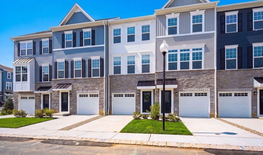 5 Pelham Ln, Bayville, NJ 08721 - 2 Beds, 3 Bath
