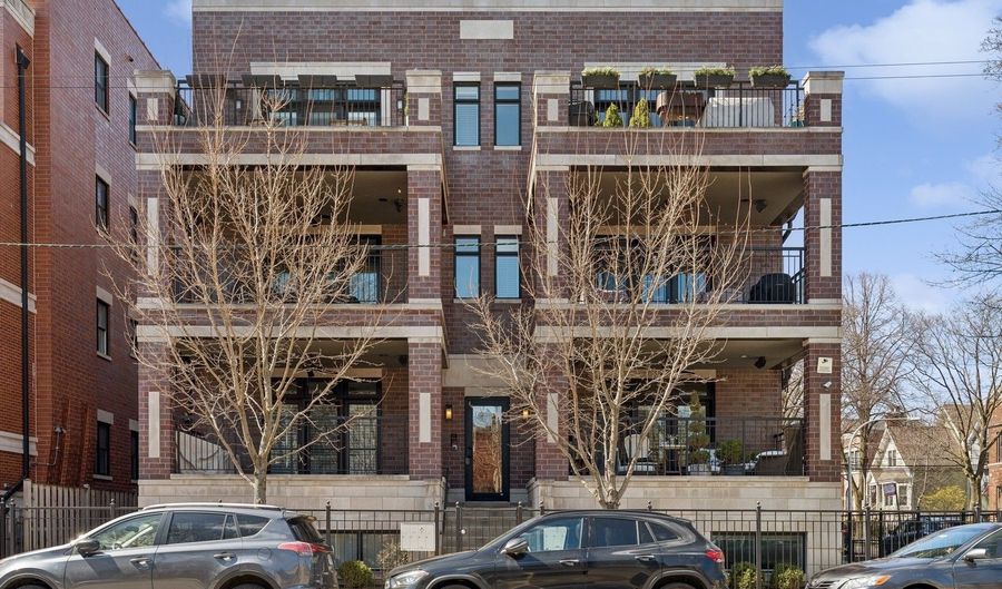 3222 N SOUTHPORT Ave 1N, Chicago, IL 60657 - 4 Beds, 3 Bath