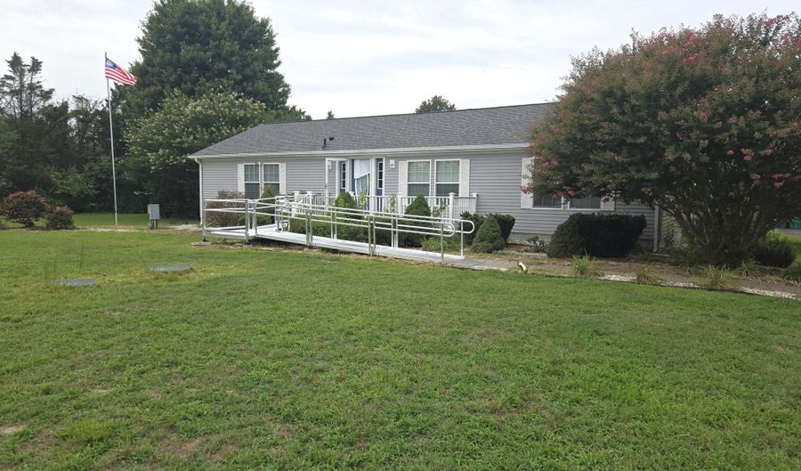 34480 HITCH POND Rd, Laurel, DE 19956 - 3 Beds, 2 Bath
