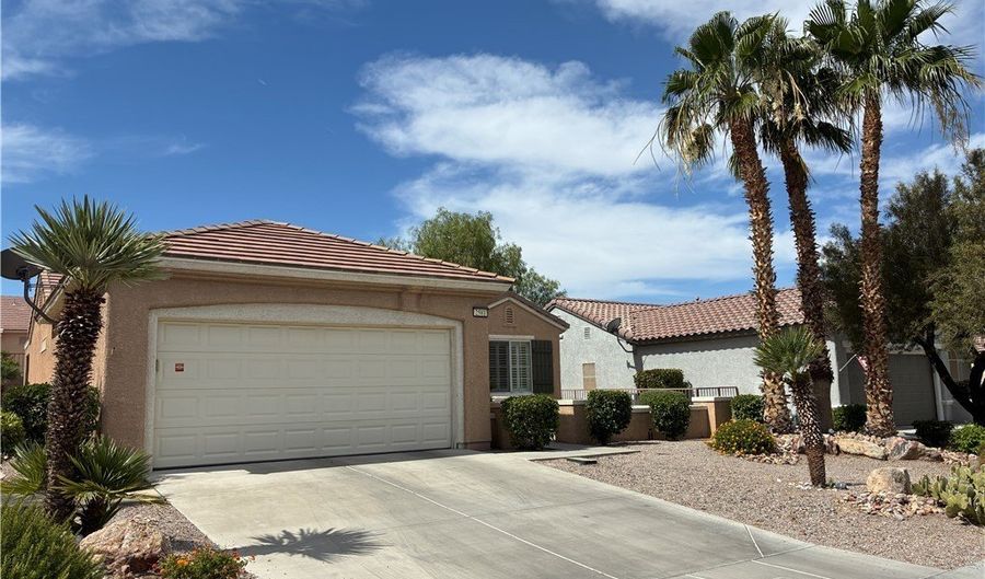 2581 Leighton Ave, Henderson, NV 89052 - 2 Beds, 2 Bath