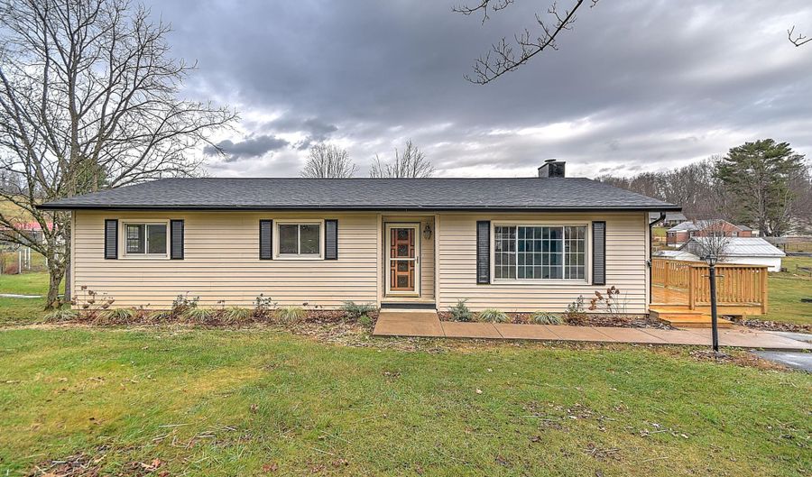 163 Valley View Dr, Abingdon, VA 24210 - 3 Beds, 2 Bath