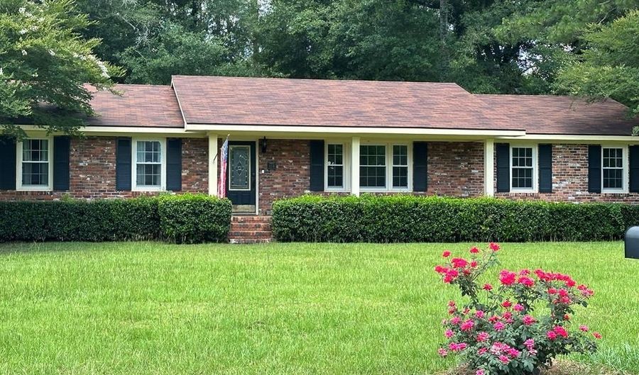 1014 Morningside Dr, Bainbridge, GA 39819 - 3 Beds, 3 Bath