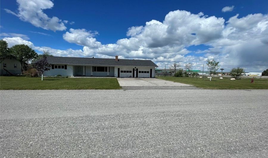 722 E 7th Ave, Big Timber, MT 59011 - 5 Beds, 3 Bath