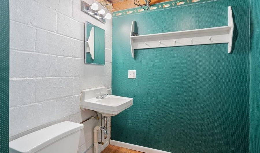 1607 7th St SE, Austin, MN 55912 - 3 Beds, 2 Bath