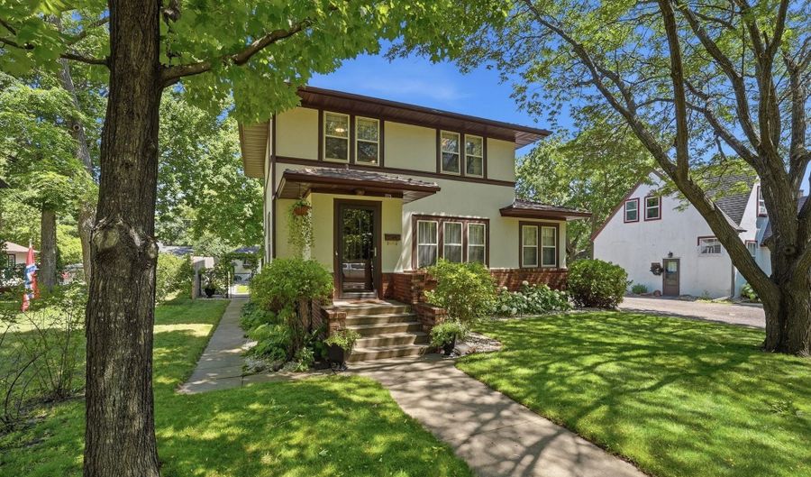 1115 Douglas St, Alexandria, MN 56308 - 4 Beds, 2 Bath