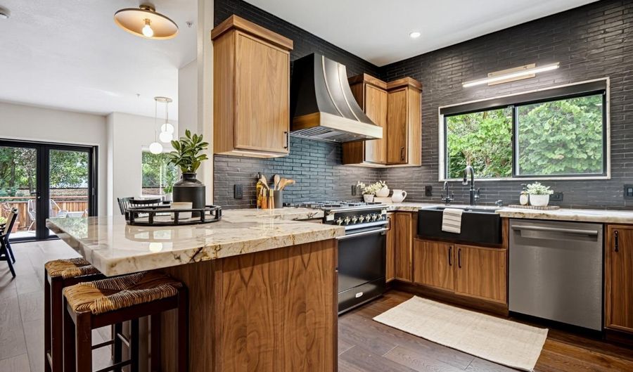 130 Carrera Cir, Aptos, CA 95003 - 3 Beds, 3 Bath