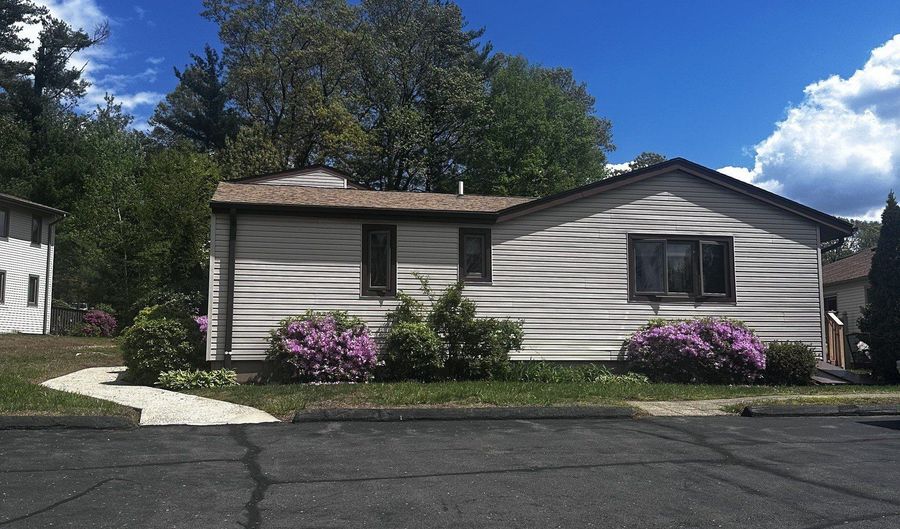 127 Butternut Ln 127, Bristol, CT 06010 - 1 Beds, 1 Bath