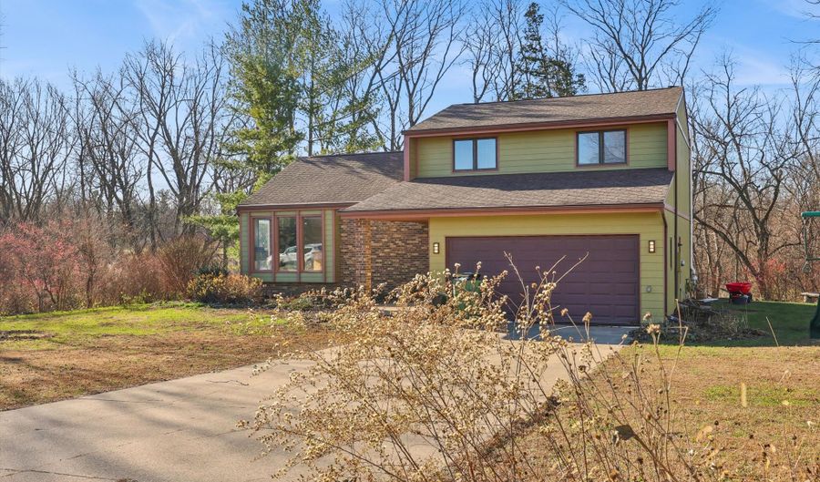 5301 Valley Rd, Ames, IA 50014 - 3 Beds, 3 Bath