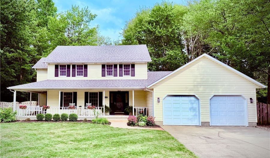 1125 Royal Dr, Amherst, OH 44001 - 4 Beds, 3 Bath