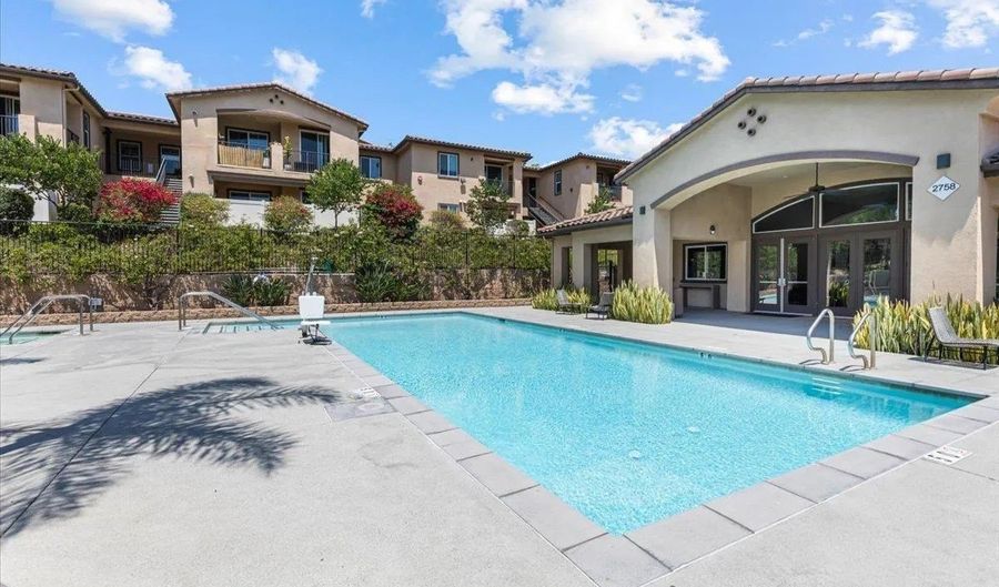 2715 Lake Pointe Dr 116, Spring Valley, CA 91977 - 2 Beds, 2 Bath