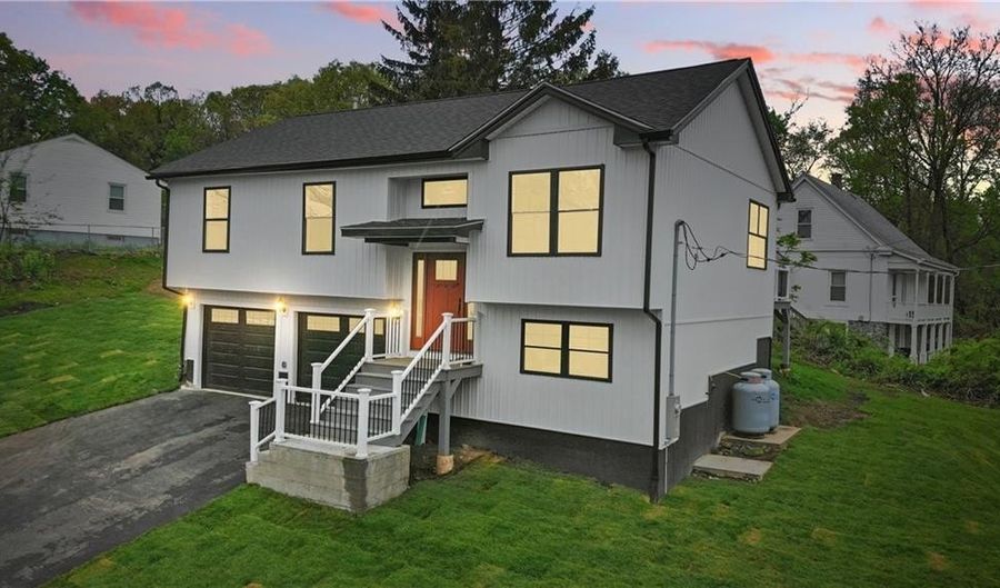 50 Rosemont Ave, Johnston, RI 02919 - 4 Beds, 3 Bath