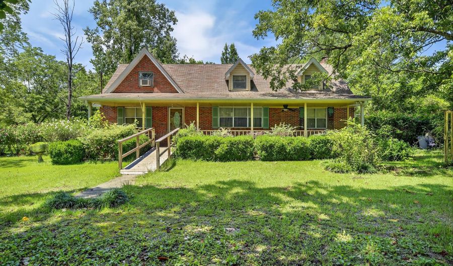 3209 ELM St, Adamsville, AL 35005 - 3 Beds, 3 Bath