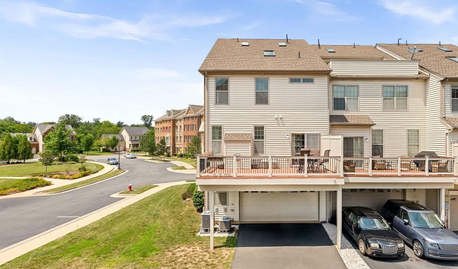 43117 SHORE Sq, Ashburn, VA 20148 - 4 Beds, 4 Bath