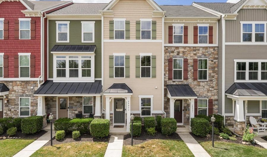 24953 COATS Sq, Aldie, VA 20105 - 2 Beds, 3 Bath