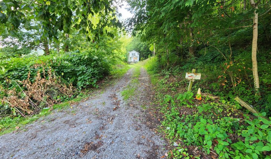 210 Callahan, Appalachia, VA 24216 - 3 Beds, 1 Bath