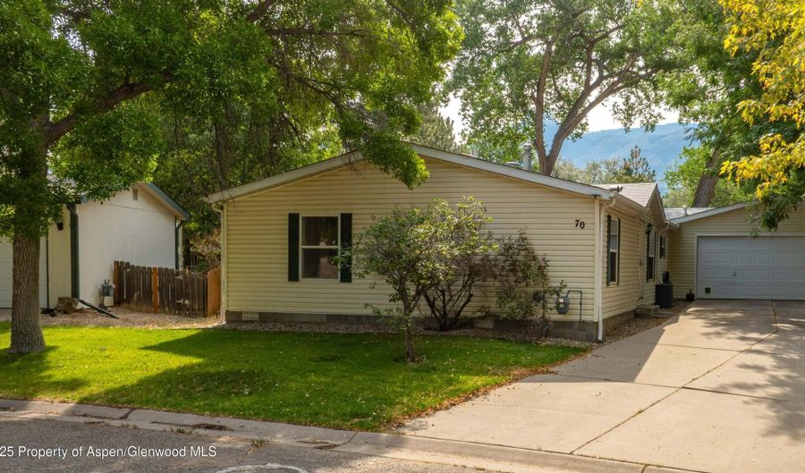 70 Queen City Cir, Battlement Mesa, CO 81635 - 3 Beds, 2 Bath