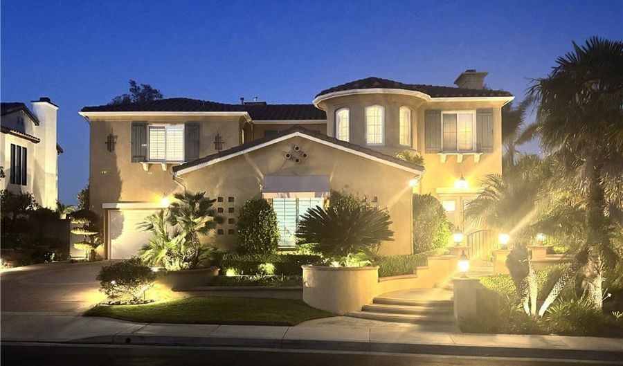 8183 E Bailey Way, Anaheim, CA 92808 - 4 Beds, 5 Bath