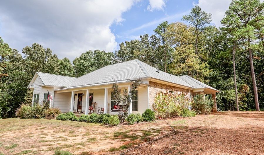 900 Hwy 7 N, Abbeville, MS 38601 - 3 Beds, 2 Bath