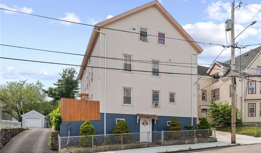 14 Parker St, Central Falls, RI 02863 - 10 Beds, 6 Bath