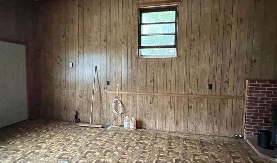 9253 JONES Dr, Laurel, DE 19956 - 3 Beds, 2 Bath