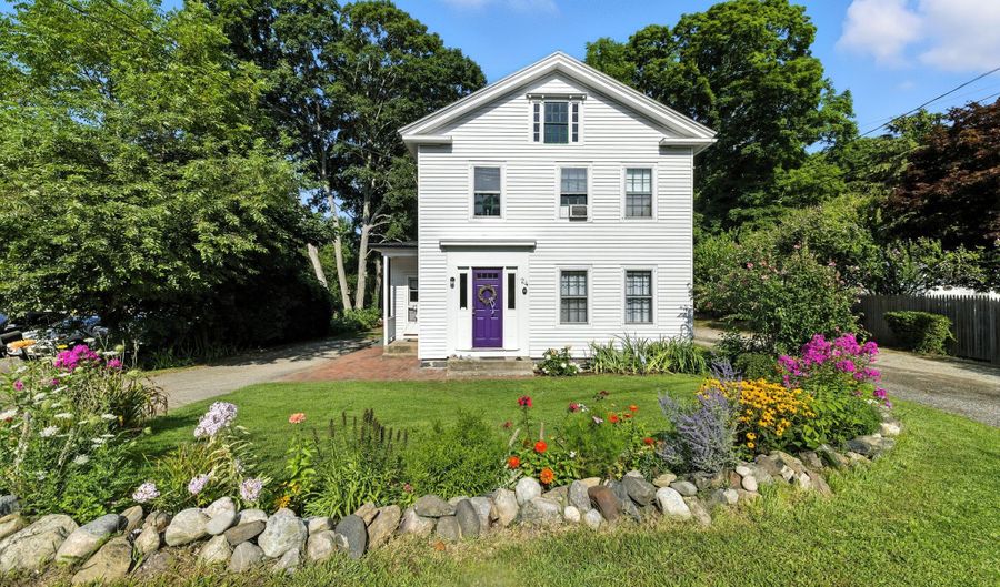 24 Liberty St, Clinton, CT 06413 - 2 Beds, 2 Bath
