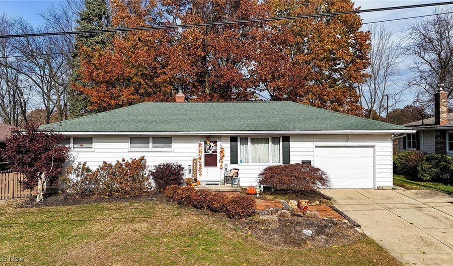 2239 Springfield Center Rd, Akron, OH 44312 - 3 Beds, 1 Bath