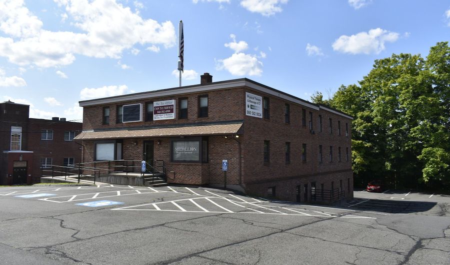 1001 Farmington Ave, Bristol, CT 06010 - 0 Beds, 1 Bath