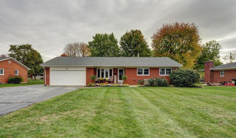 18 Greenmoor Dr, Arcanum, OH 45304 - 3 Beds, 2 Bath