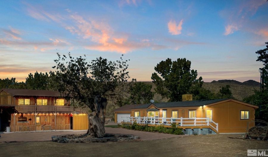 19 Marina Dr, Dayton, NV 89403 - 4 Beds, 5 Bath